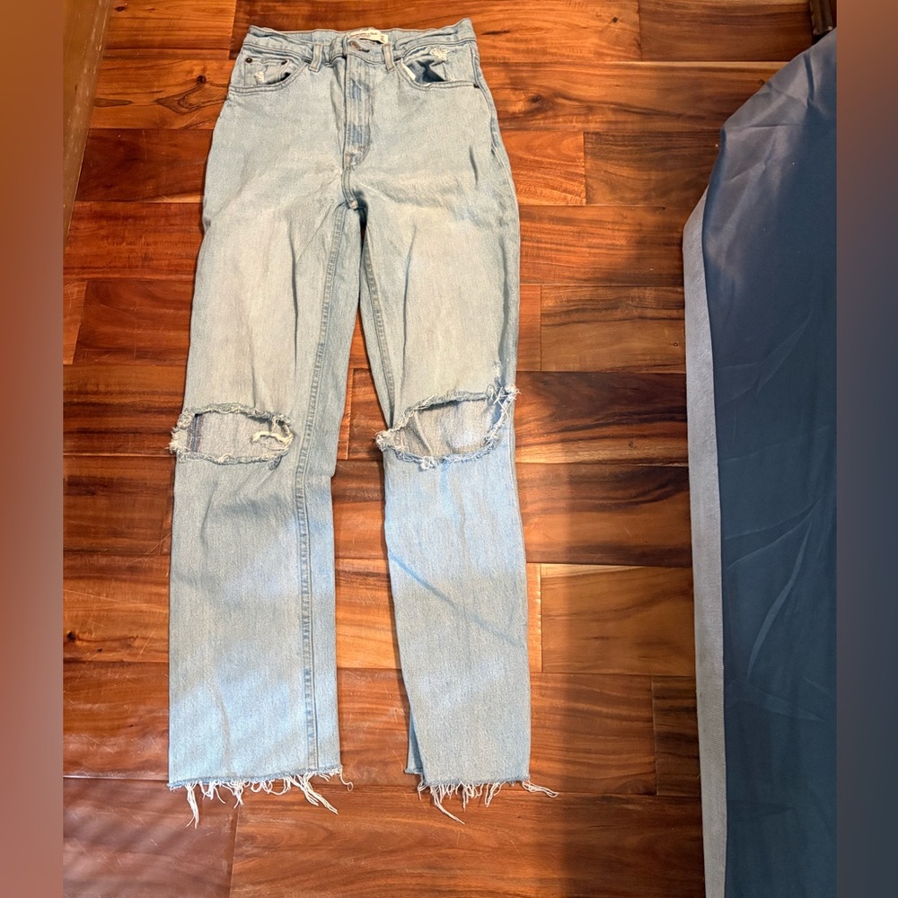 Abercrombie & Fitch 90s Straight Ultra High Rise Jeans Light‎ Wash 27 (1176)